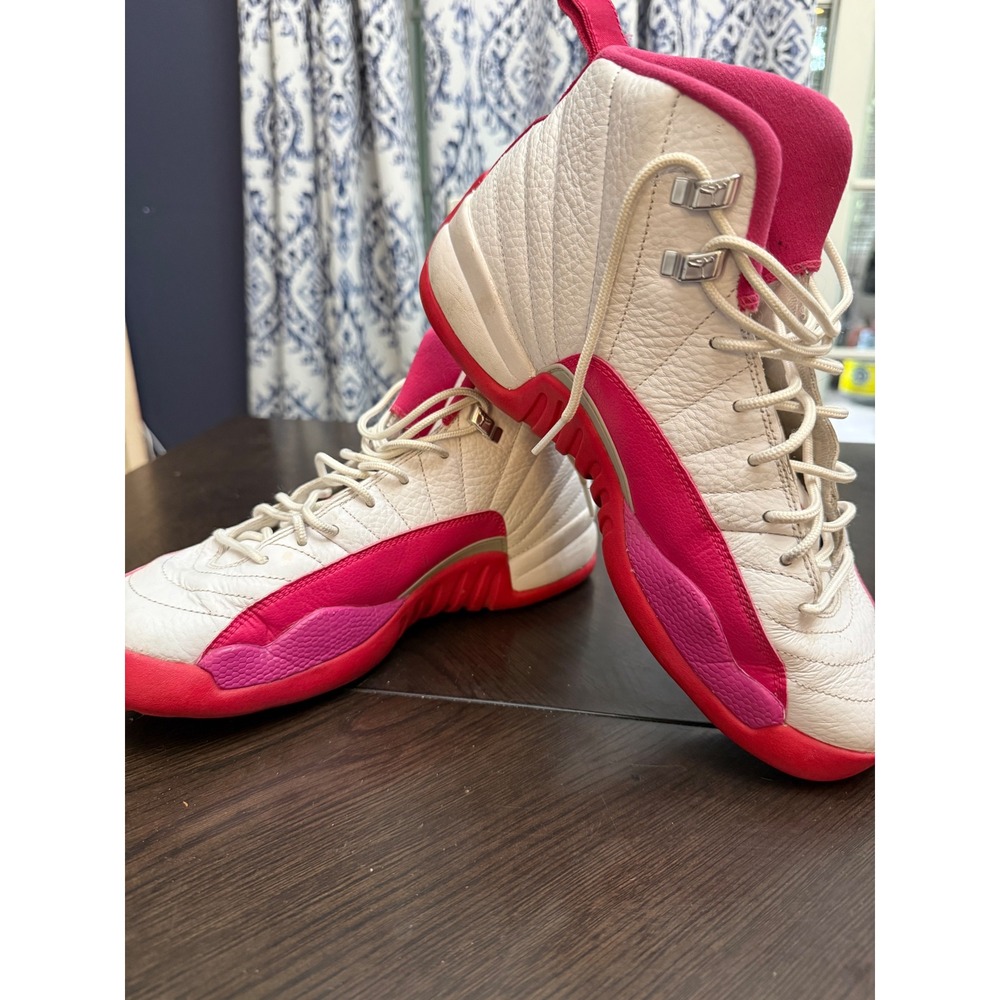 Nike Air Jordan 12 Retro Dynamic Pink White Sneakers 510815-109‎ 8.5Y